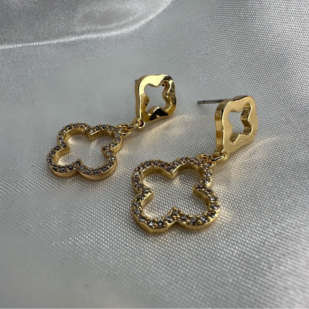Double Clover Pendant Earrings